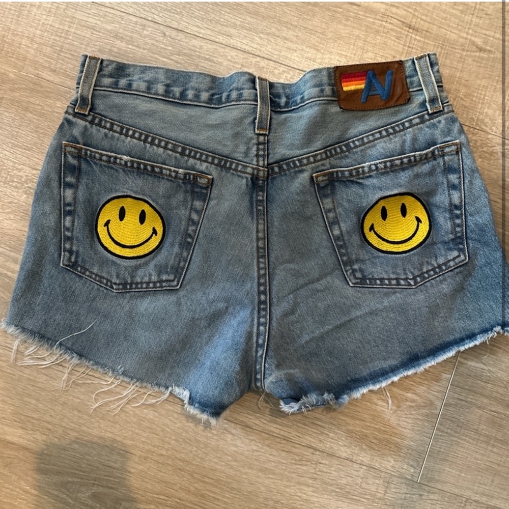 Aviator nation size 28 smiley shorts